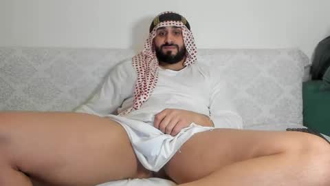 Snapshot of omar_xoxo chatting on December 27, 1:00 am Omar online show from December 27, 1:00 am