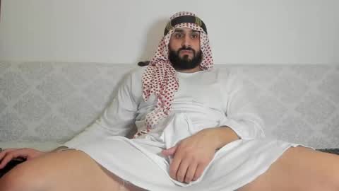 Snapshot of omar_xoxo chatting on January 1, 10:03 pm Omar online show from January 1, 10:03 pm