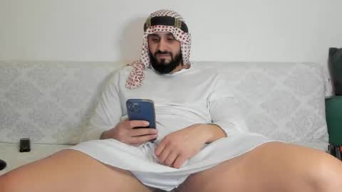 Snapshot of omar_xoxo chatting on January 28, 7:22 am Omar online show from January 28, 7:22 am