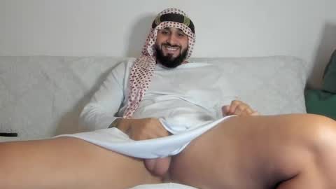 Snapshot of omar_xoxo chatting on September 24, 8:56 pm Omar online show from September 24, 8:56 pm