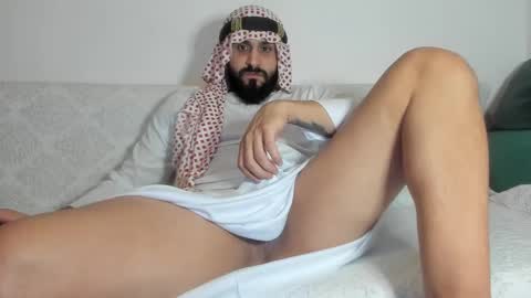 Snapshot of omar_xoxo chatting on October 14, 8:20 pm Omar online show from October 14, 8:20 pm