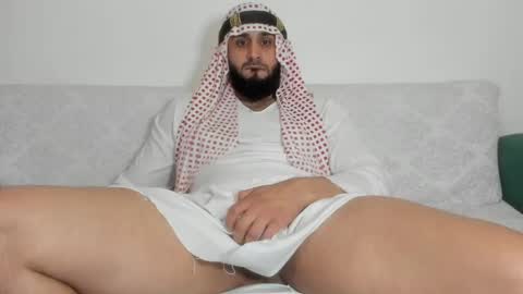 Snapshot of omar_xoxo chatting on May 8, 6:41 am Omar online show from May 8, 6:41 am