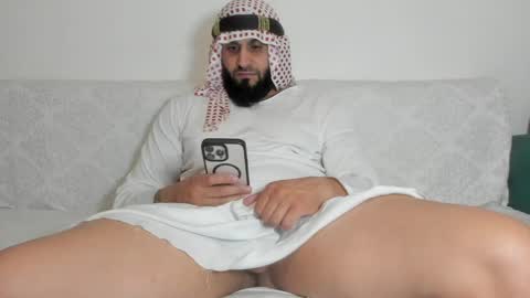 Snapshot of omar_xoxo chatting on May 25, 8:26 pm Omar online show from May 25, 8:26 pm