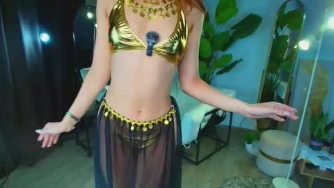 Snapshot of omeliadior chatting on May 20, 4:02 pm Miss Omelia online show from May 20, 4:02 pm