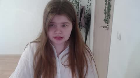  MellY  online show from March 4, 9:59 am