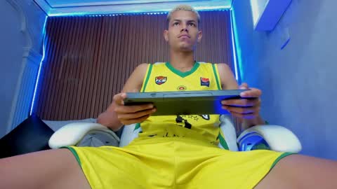 Omen online show from April 11, 11:14 am