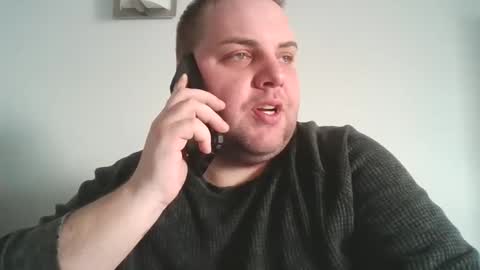 Snapshot of omgmikeydidwhat chatting on February 18, 6:37 pm omgmikeydidwhat online show from February 18, 6:37 pm