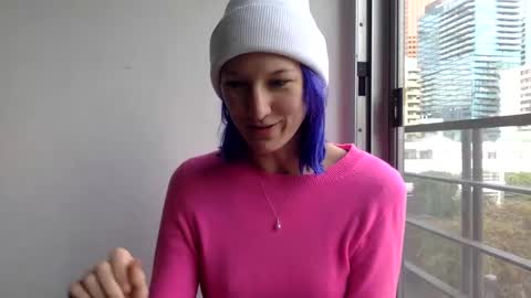 omilk online show from December 11, 5:37 pm