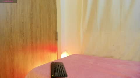 Snapshot of on_tefa chatting on June 2, 5:53 am Violette online show from June 2, 5:53 am
