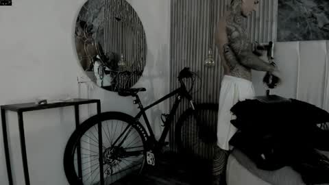     ... online show from April 4, 7:11 pm