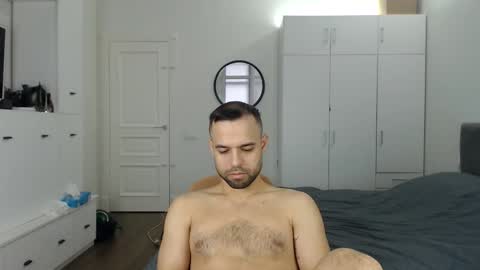 onebestlover online show from April 7, 8:26 am