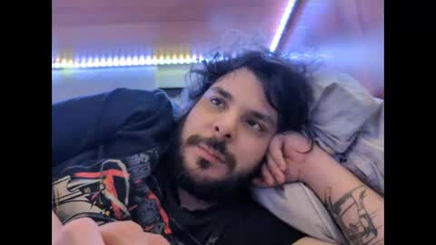 Snapshot of onecrew1 chatting on September 19, 12:17 pm onecrew1 online show from September 19, 12:17 pm