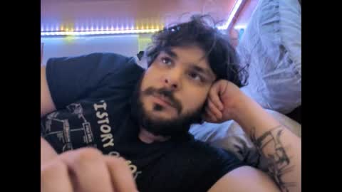 Snapshot of onecrew1 chatting on September 20, 1:01 pm onecrew1 online show from September 20, 1:01 pm