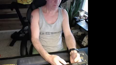 Snapshot of onekinkydilf chatting on February 11, 6:22 pm Kinky DILF needs ORDERS online show from February 11, 6:22 pm