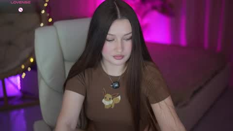 Snapshot of onelaya chatting on April 22, 7:04 pm L A Y A online show from April 22, 7:04 pm