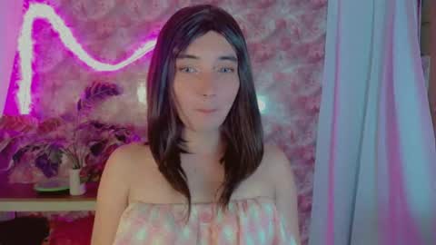 Snapshot of onelesslonelygirl69 chatting on August 6, 6:26 am KLIER online show from August 6, 6:26 am