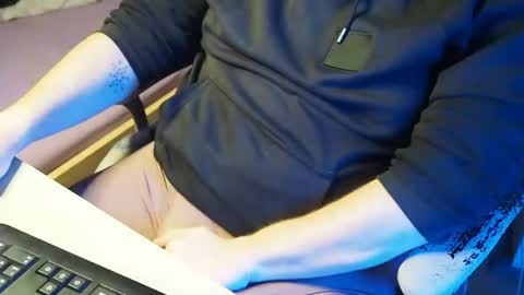 Snapshot of onemanmafia chatting on February 1, 4:55 am OneManMafia online show from February 1, 4:55 am