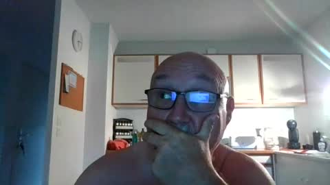 Snapshot of onemoretimebis chatting on June 23, 4:43 am Onemoretimebis online show from June 23, 4:43 am