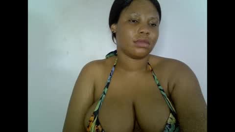 Snapshot of oneofdbestchubbygaloncb chatting on May 4, 4:52 am oneofdbestchubbygaloncb online show from May 4, 4:52 am