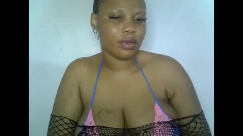 Snapshot of oneofdbestchubbygaloncb chatting on May 12, 5:10 pm oneofdbestchubbygaloncb online show from May 12, 5:10 pm