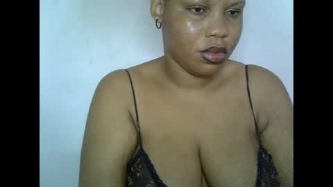 Snapshot of oneofdbestchubbygaloncb chatting on May 17, 3:48 am oneofdbestchubbygaloncb online show from May 17, 3:48 am