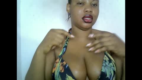 Snapshot of oneofdbestchubbygaloncb chatting on May 27, 2:19 am oneofdbestchubbygaloncb online show from May 27, 2:19 am