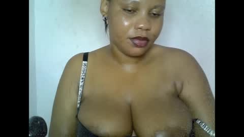 Snapshot of oneofdbestchubbygaloncb chatting on May 29, 6:28 pm oneofdbestchubbygaloncb online show from May 29, 6:28 pm