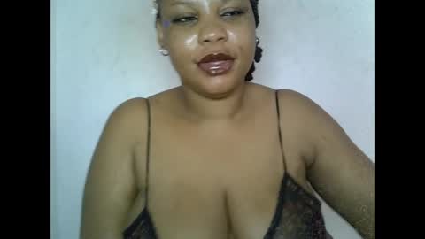 Snapshot of oneofdbestchubbygaloncb chatting on June 5, 6:52 am oneofdbestchubbygaloncb online show from June 5, 6:52 am