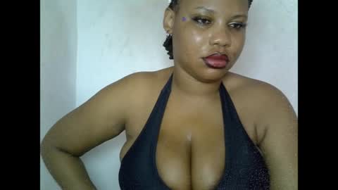 Snapshot of oneofdbestchubbygaloncb chatting on June 10, 4:45 am oneofdbestchubbygaloncb online show from June 10, 4:45 am