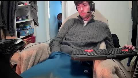 Snapshot of onesieboyx chatting on February 18, 7:54 am onesieboyx online show from February 18, 7:54 am