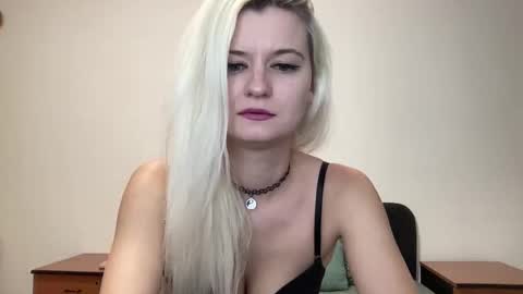 Onika online show from September 9, 11:15 pm