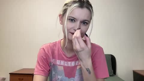 Onika online show from September 27, 11:43 pm