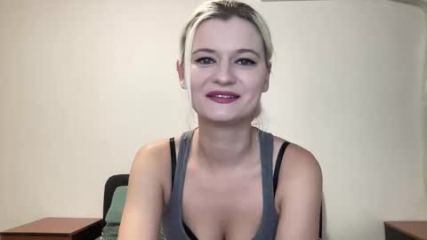 Onika online show from October 2, 9:44 pm