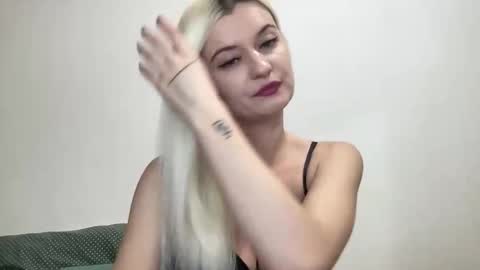 Onika online show from November 29, 11:41 pm