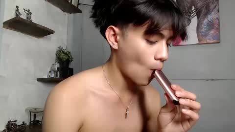 Snapshot of only_mau chatting on February 13, 9:49 am MAU online show from February 13, 9:49 am