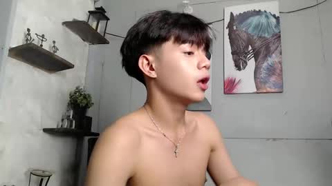 Snapshot of only_mau chatting on February 19, 11:50 am MAU online show from February 19, 11:50 am