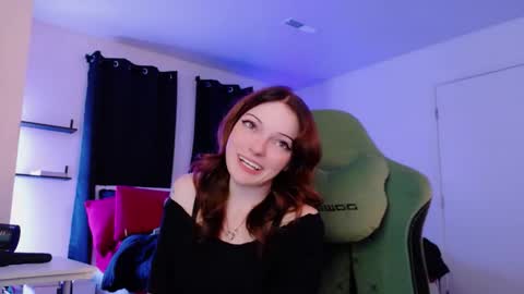 Snapshot of onlyaudrey chatting on May 22, 1:35 am Audrey online show from May 22, 1:35 am