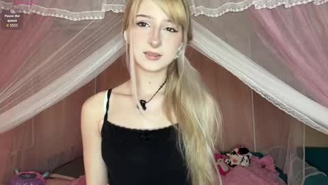 Snapshot of onlyeva1 chatting on May 24, 8:52 am Eva online show from May 24, 8:52 am