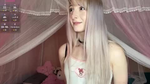 Snapshot of onlyeva1 chatting on June 4, 8:53 am Eva online show from June 4, 8:53 am