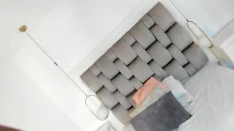 Snapshot of onlygia chatting on February 4, 3:45 am Only online show from February 4, 3:45 am