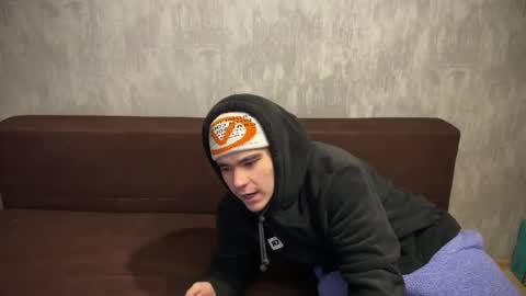 Snapshot of oofcblesssexx chatting on December 9, 11:15 am bless god online show from December 9, 11:15 am