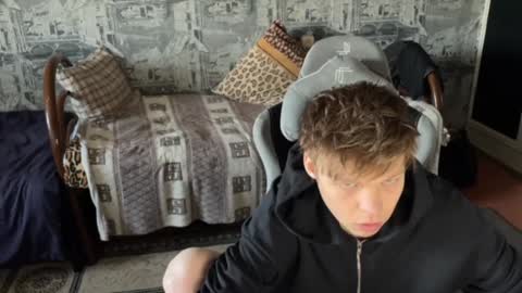 Snapshot of oofcblesssexx chatting on December 13, 9:02 am bless god online show from December 13, 9:02 am