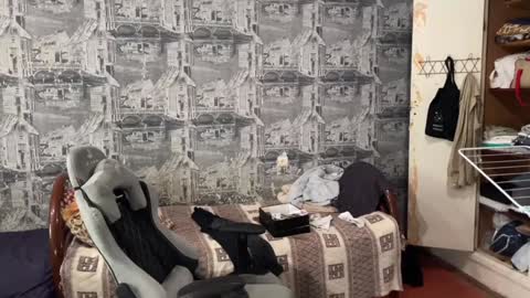 Snapshot of oofcblesssexx chatting on December 14, 8:23 am bless god online show from December 14, 8:23 am