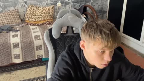 Snapshot of oofcblesssexx chatting on December 20, 11:21 am bless god online show from December 20, 11:21 am