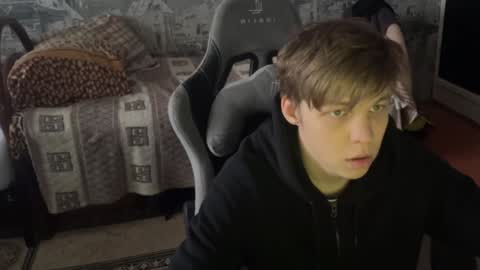 Snapshot of oofcblesssexx chatting on February 8, 1:33 pm bless god online show from February 8, 1:33 pm