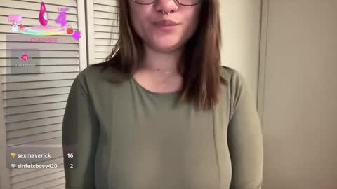 Miss Girly online show from November 13, 8:35 am