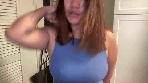 Miss Girly online show from December 4, 7:39 am