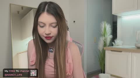 Snapshot of oops_my_english chatting on May 27, 7:11 pm Nancy online show from May 27, 7:11 pm