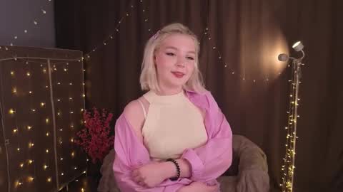 Annie online show from February 19, 4:58 pm