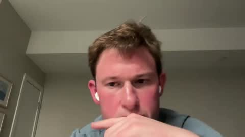 Snapshot of opencuriousguy321 chatting on May 4, 4:08 am Horny and Bicurious online show from May 4, 4:08 am
